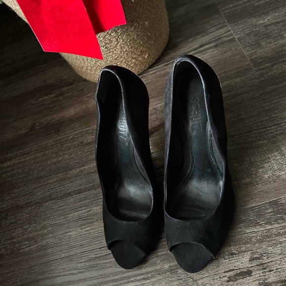 SCHUTZ Black Open Toe Leather Pumps With Gold Heels Size 7.5 - Picture 5 of 8